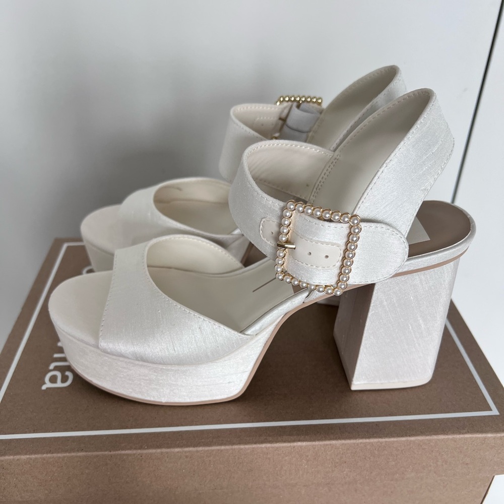 NWT Dolce Vita Bobby Pearl White Platform Heel